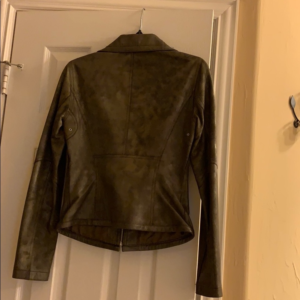 Jacket - Picture 3 of 4